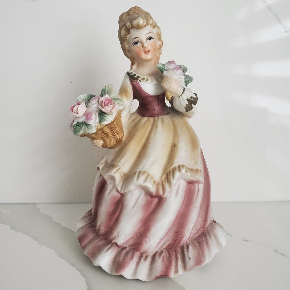 VINTAGE Porcelain Prairie Lady Figurine w/ Flowers Bouquet Country Chic Decor 8"